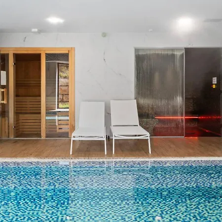 Pure Oasis - Luxury Penthouse אסטפונה