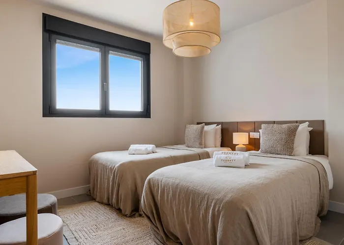 Pure Oasis - Luxury Penthouse