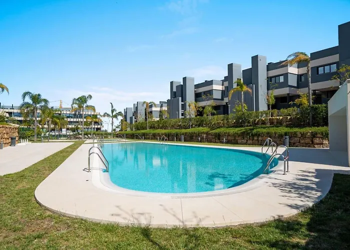 Pure Oasis - Luxury Penthouse Apartment